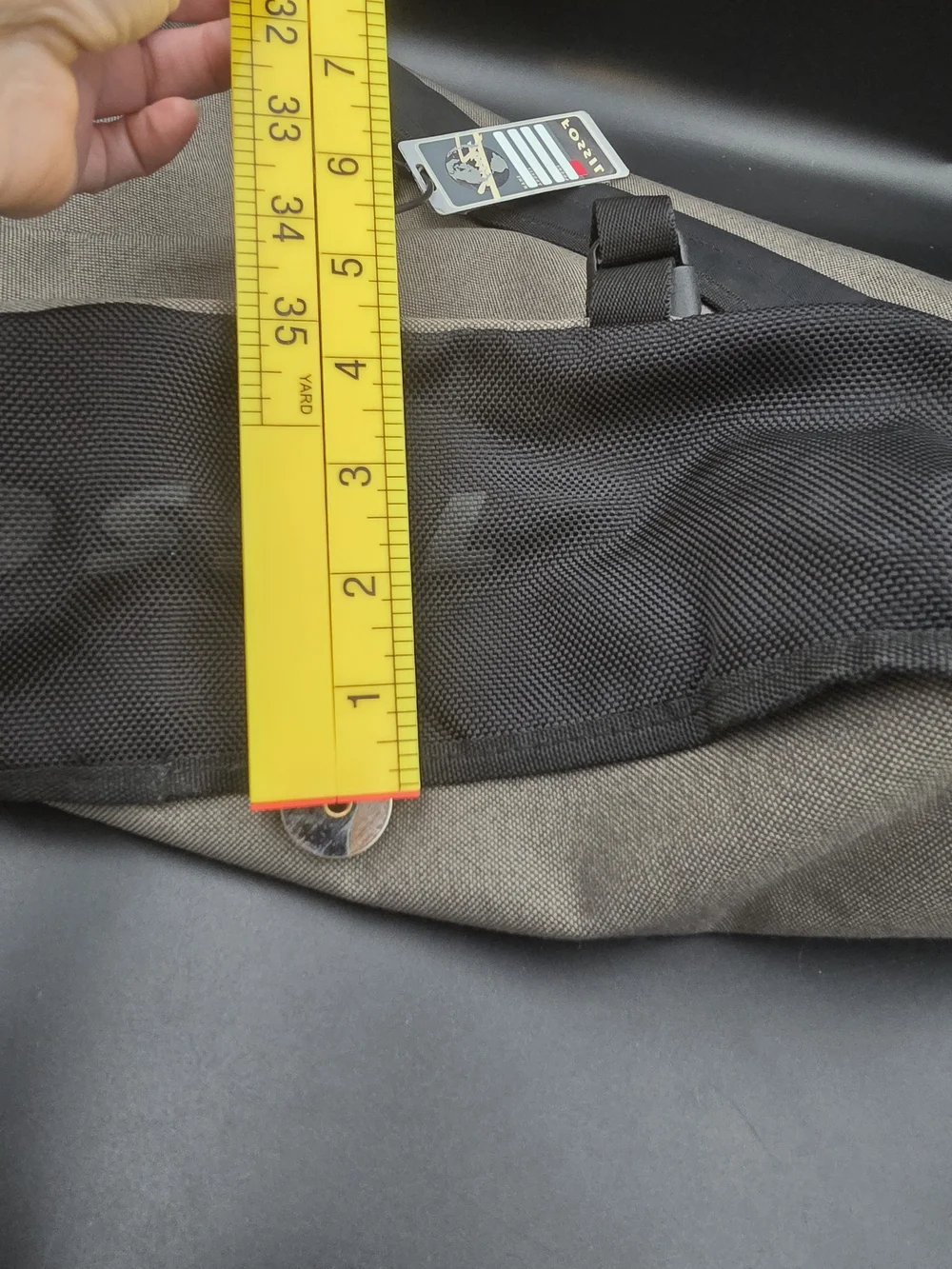Fossil men messenger